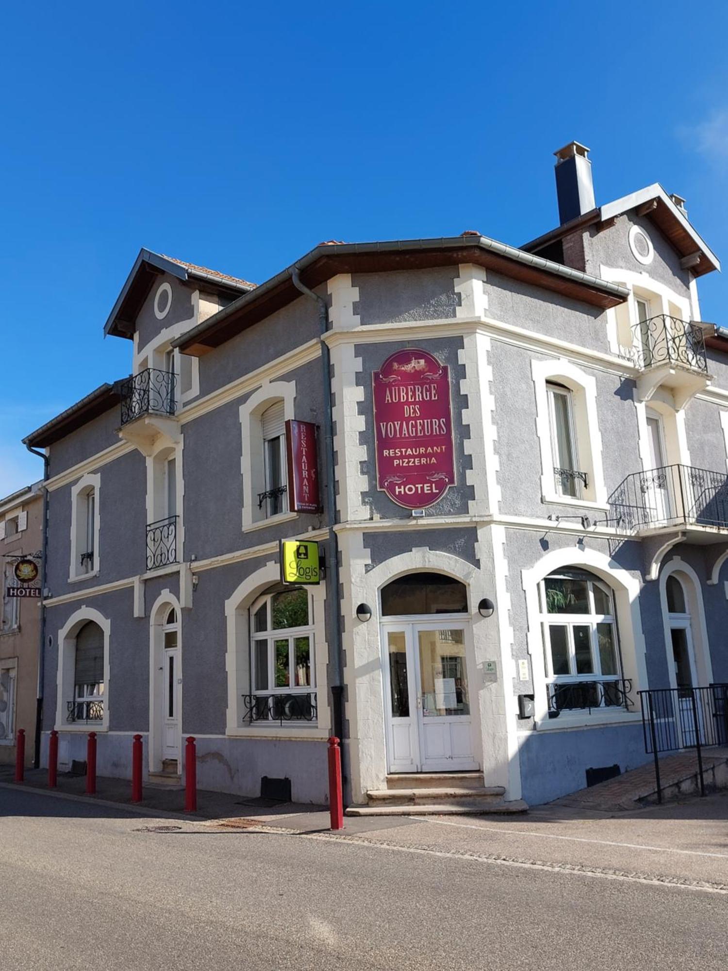 Logis Auberge Des Voyageurs Vandieres  Exterior photo